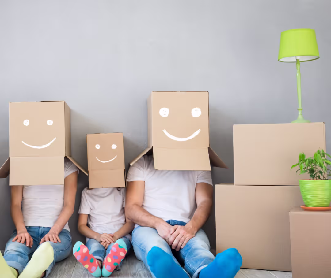 Tingsapp team and movers collaborating on a stress-free move