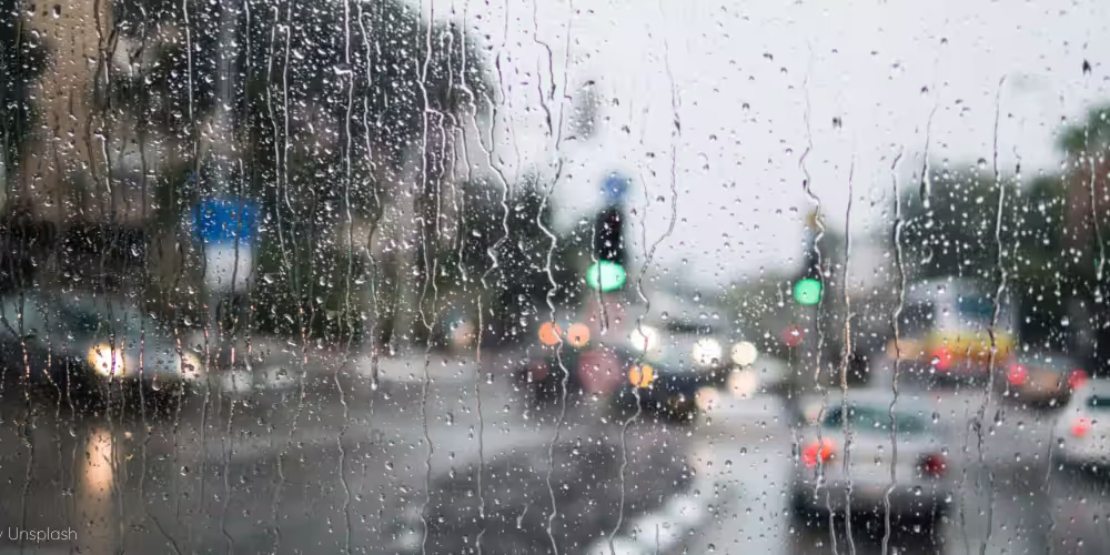 Moving in Rainy Weather? Tips for a Safe, Dry Move in BC - Tingsapp Blog